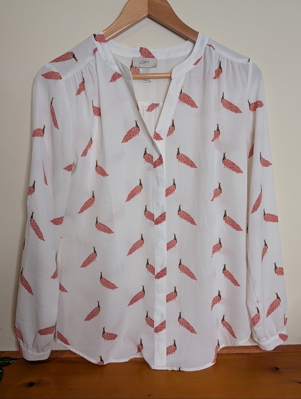 LOFT Pink Pheasant Print Long Sleeve Blouse Womens Small Split Neck Button Cuff